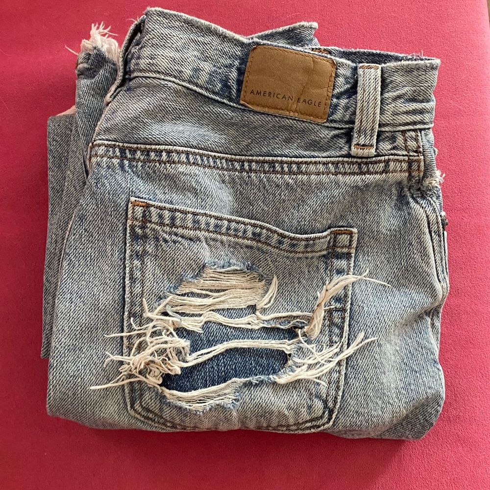 American eagle ripped jeans